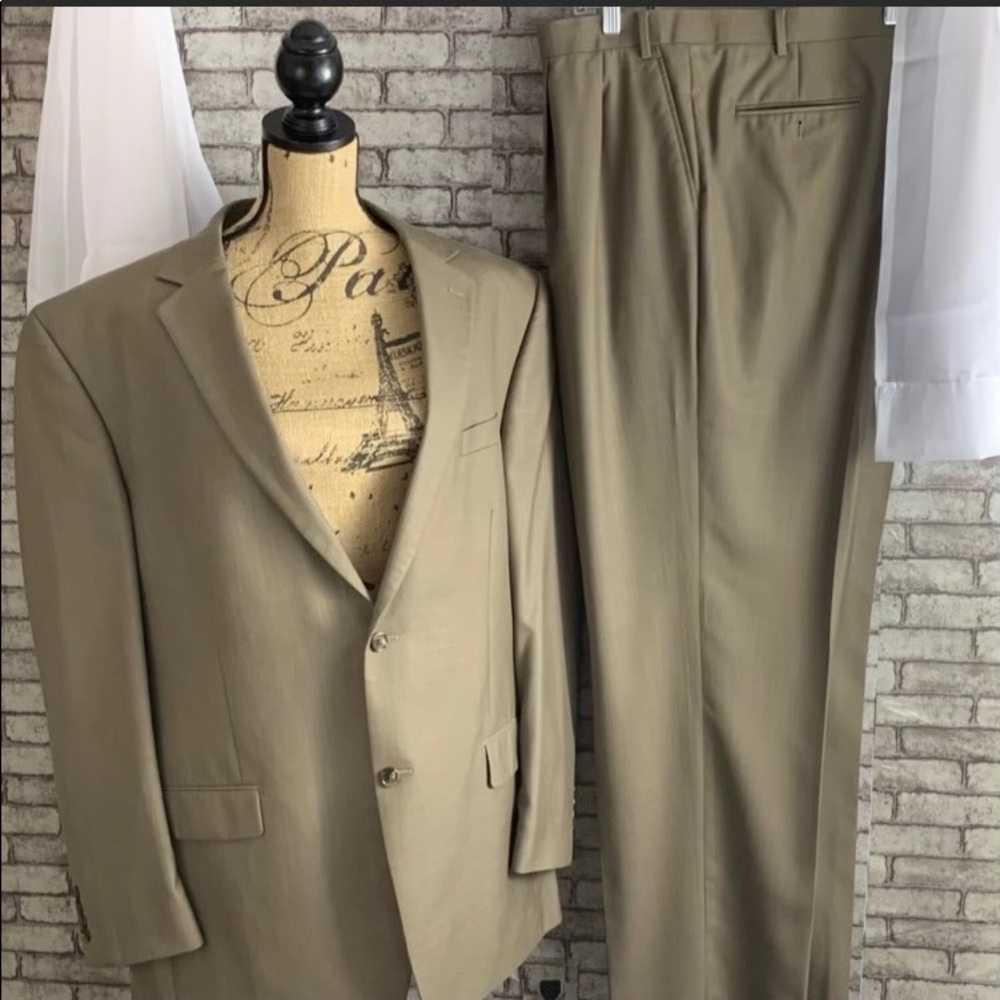 IZOD men’s suit